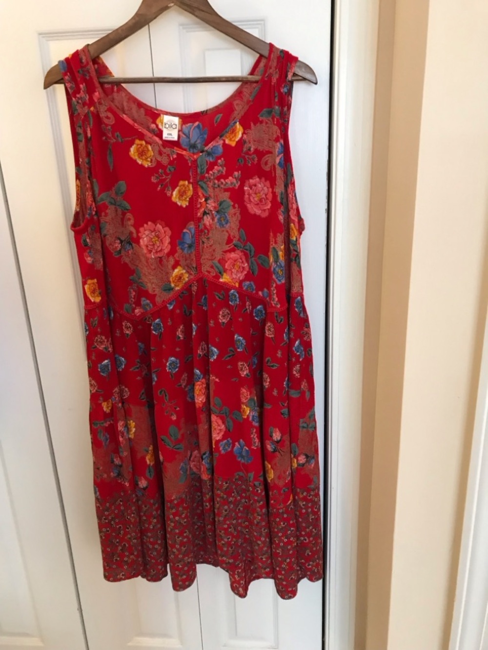 Bila Red Floral Sleeveless Midi Dress